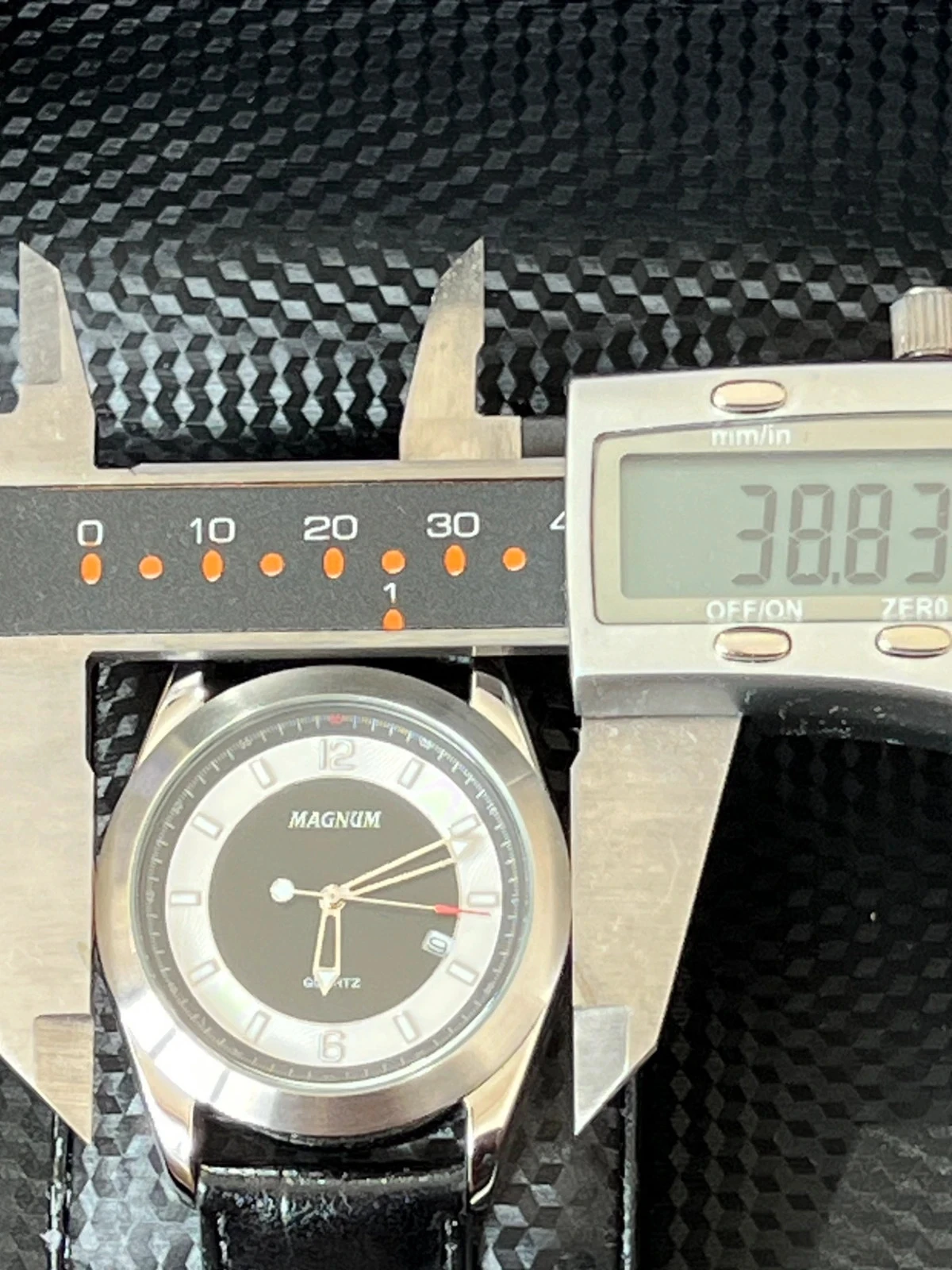 Montre Magnum Quartz Bull Eye 38 mm | Boîtier, garantie en cours de validité et 2 bracelets | Fabriqué au Brésil – photo 3
